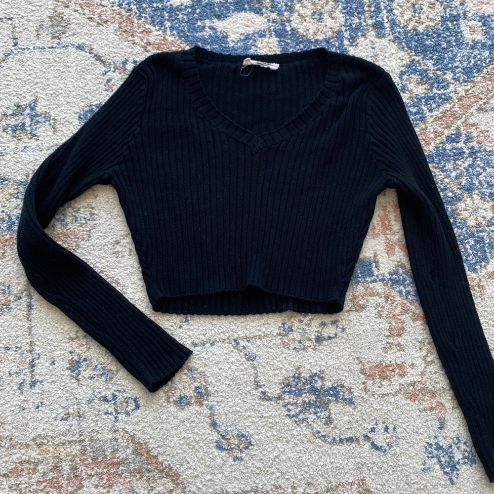 Black Ribbed Cropped Sweater
